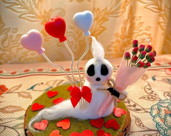 Needle Felted Ghost on Wood Slice, Miniature Roses & Hearts