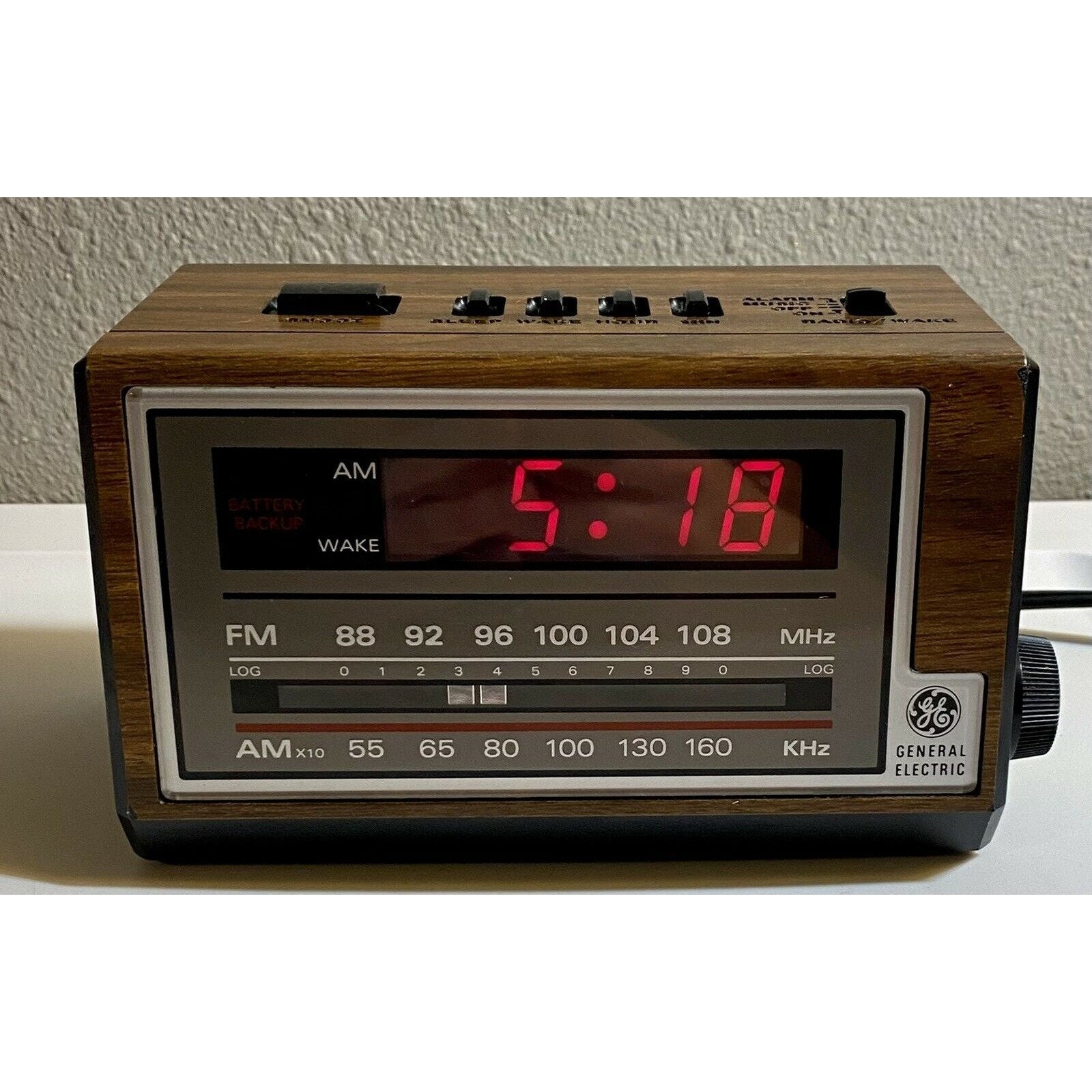 Buy General Electric GE AM FM Radio Alarm Clock 7-4601A Woodgrain Online in  India Etsy