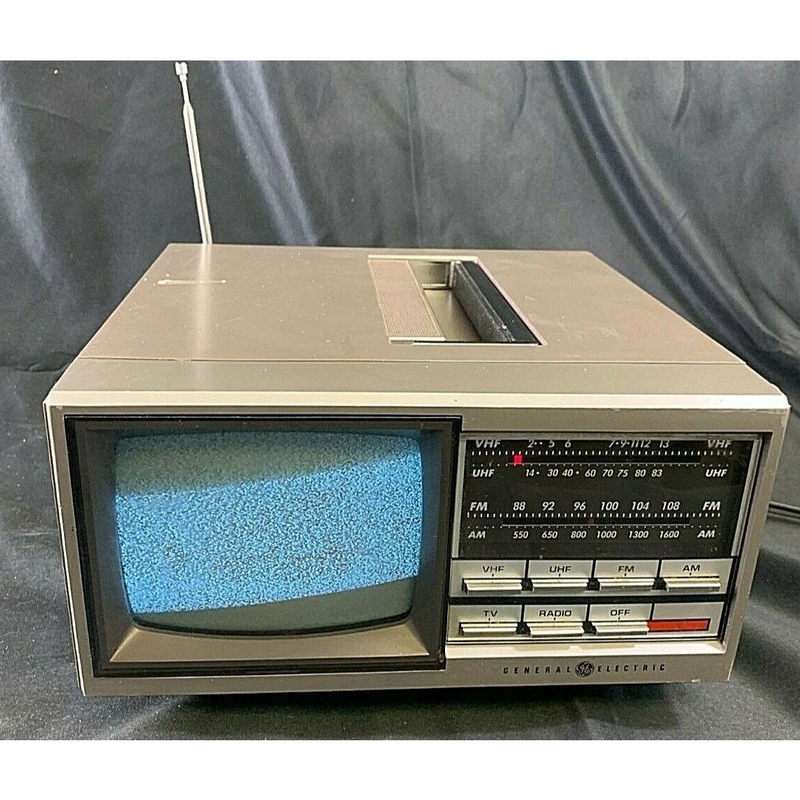 Vintage 5 Color TV Radio Portable Mini Glass Tube Television Am-fm Tuner  Antenna Battery 12V 120V Realistic Portavision 1980s Tech 1982 