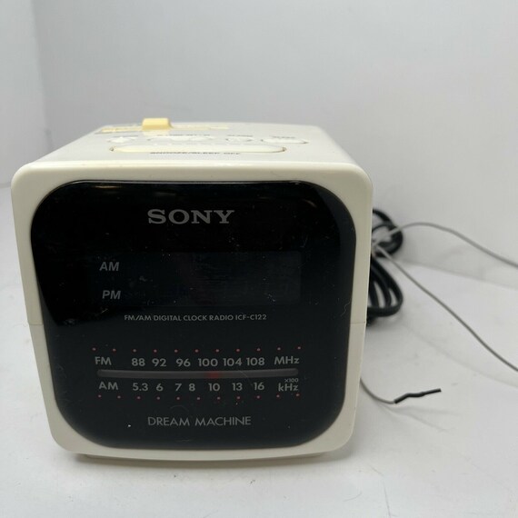 Sony Dream Machine Cube Reloj de alarma AM FM Radio Modelo ICF