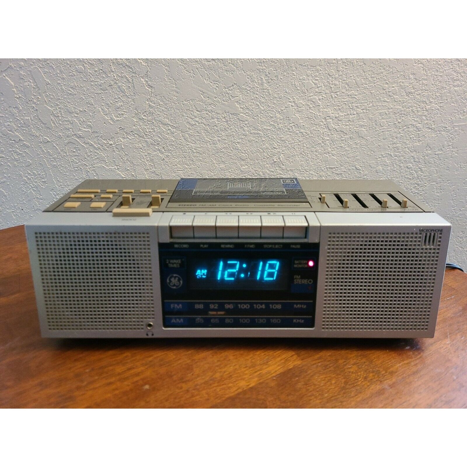 GE Model 7-4965A AM/FM Radio Cassette Recorder Digital Alarm