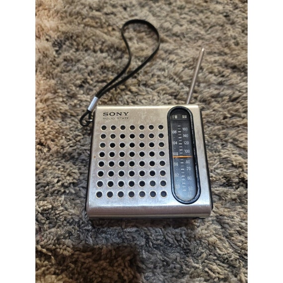 Vintage Sony Transistor Radio AM FM Estado Sólido TFM-3750W Portátil Plata  Negro -  España