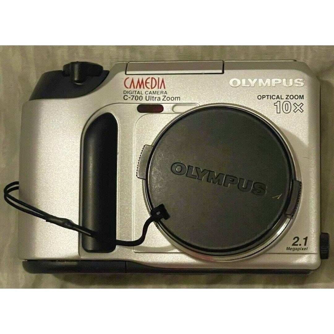 OLYMPUS CAMEDA C-700UItraZoom