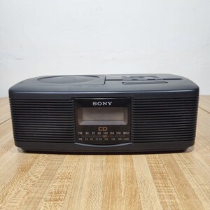 Radio Despertador SONY ICFC1PJ.CED (Plata - Digital - FM/MW - Batería -  Alarma Doble - Función Snooze)