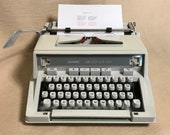Hermes 3000 portable typewriter Schreibmaschine