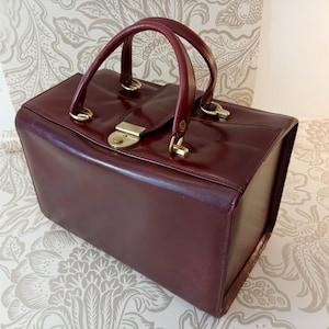 Franse vintage rode bordeauxrode leren toilet-/treinkoffer, uniseks