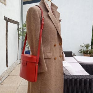 1980s Vintage French MANFIELD PARIS Red Lizard Embossed Leather BinocularBag  Shoulder Bag/Bucket Bag/Purse. Lizard Effect Leather Bag/Purse