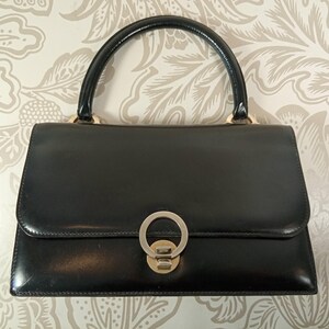 1960s Vintage French Classic Box Calf Leather Top Handle Bag/Purse with Ring Closure. 60s Black Leather Vintage Luxe Chic Handbag/Purse.