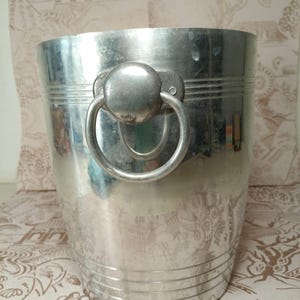 Best local price for NV Moet & Chandon Brut Imperial with Ice Bucket - stores ne