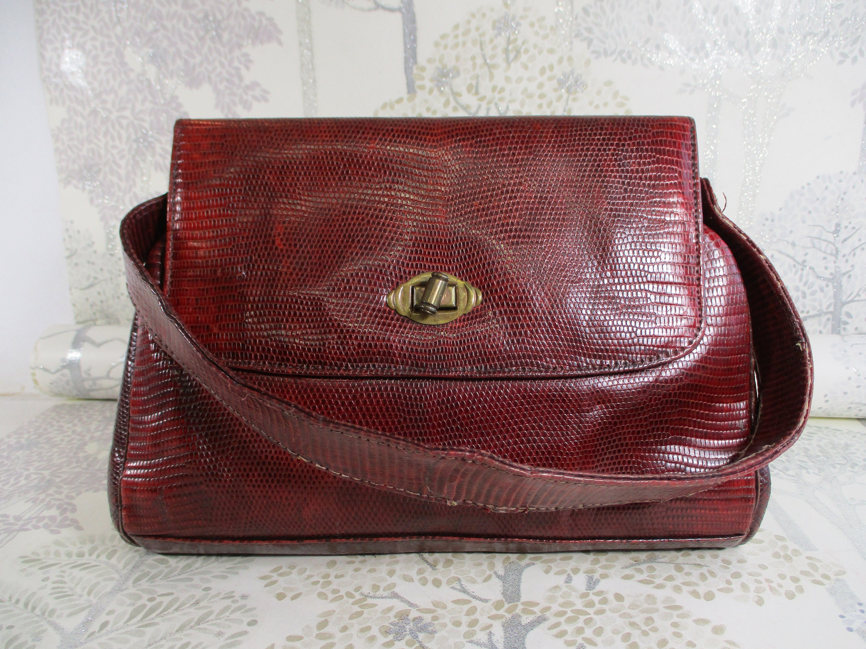 Stunning vintage French 1930's handbag rare shape perfect
