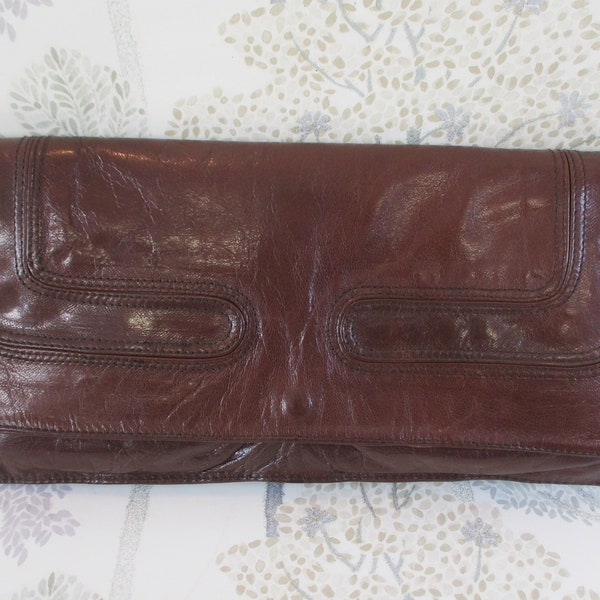 1970s Vintage Enny Leather Clutch Bag/ Purse Envelope Bag Very good condition . Icon Bag of the 70s