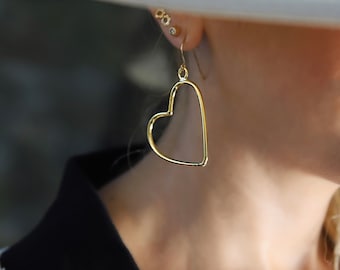 Pendientes de corazón hechos a mano, pendientes cotidianos bañados en oro, hermoso regalo para ella.