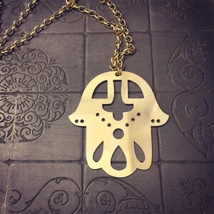 Large Hamsa hand pendant necklace , Hamsa pendant , Protection necklace , Gift for her.