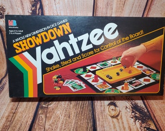 SHOWDOWN YAHTZEE by Milton Bradley 1991 COMPLETE, Family Game Night, Vintage Boardgames