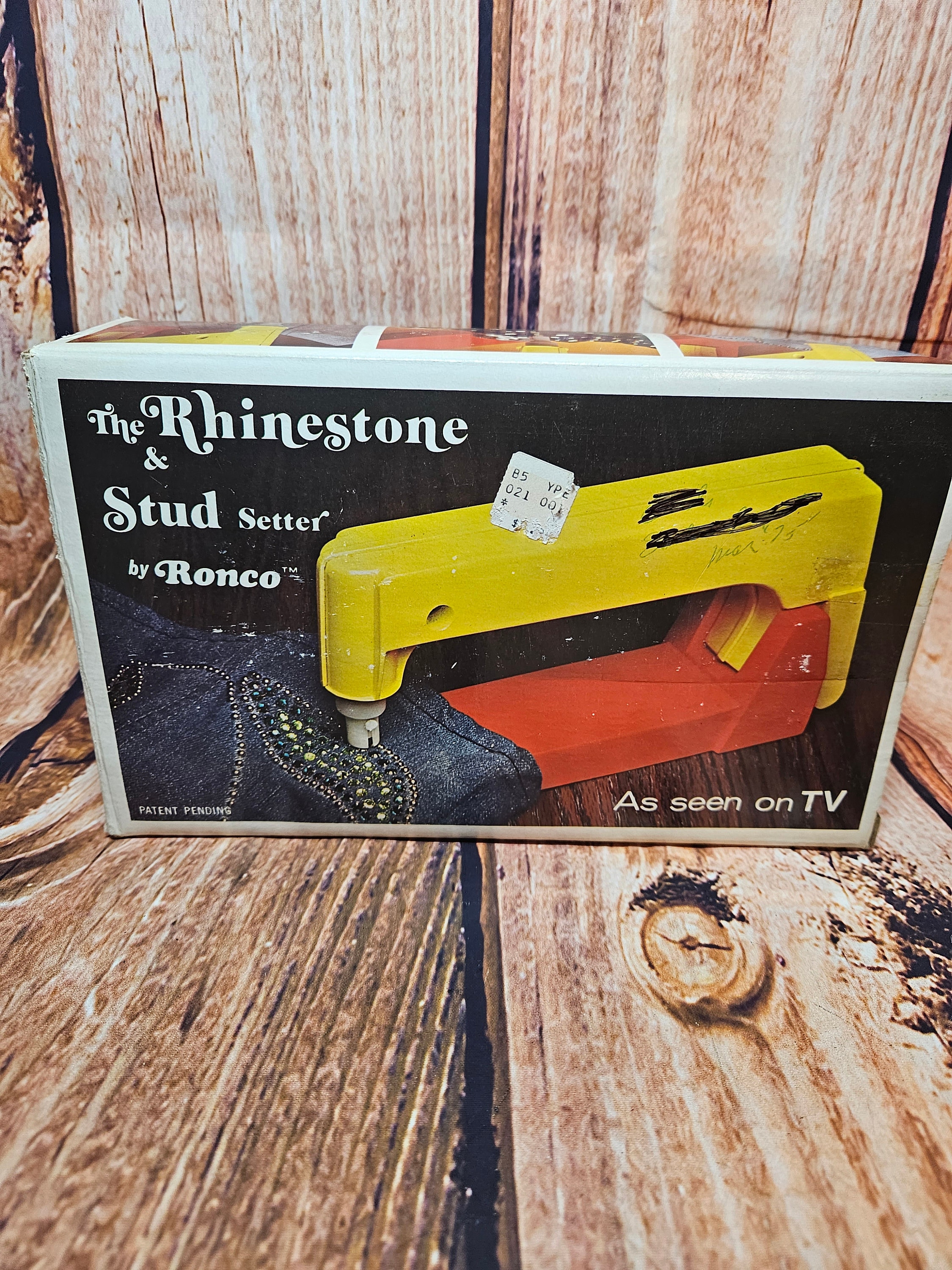 BeDazzler Rhinestone, Rhinestone & Stud Setter in Box w/ Extras