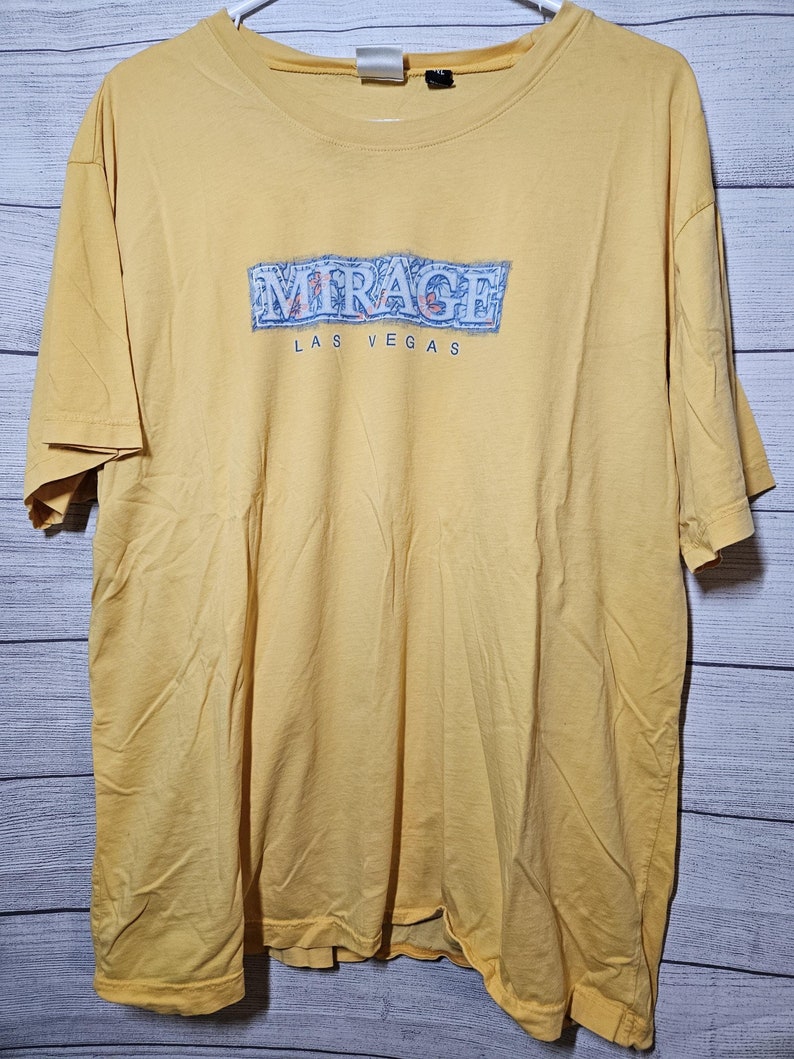 Vintage MIRAGE Las Vegas Tshirt 2XL 100 Cotton Mirage Branded Tshirt