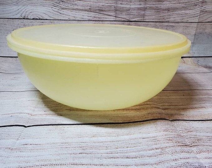 Vintage Tupperware HUGE Large Yellow Bowl 274 W/lid 13 Fix N Mix 26 Cup