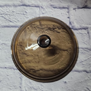 Pyrex 623C Glass Replacement LID ONLY 8"- Amber - Fits Casserole Dish 1.5 qt 023