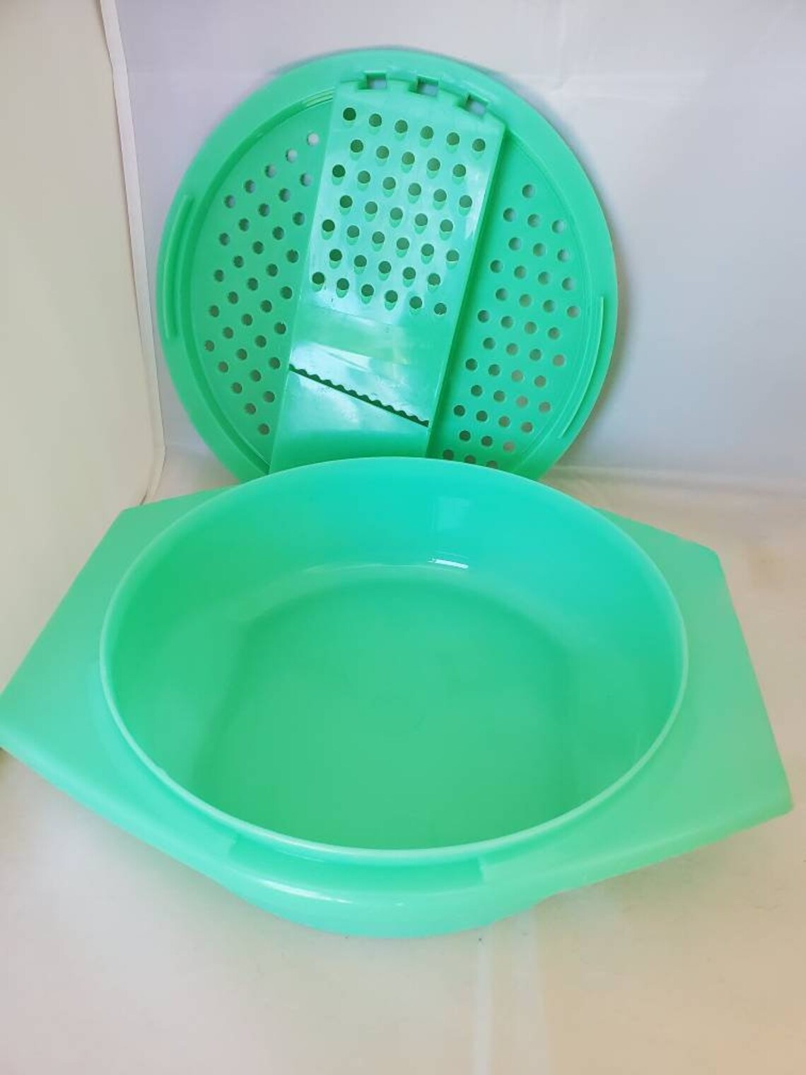 Vintage Tupperware Green Cheese Grater Bowl Set Locking Lid Etsy