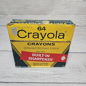 Vtg Crayola Crayons 64 Built-In Sharpener Pack - Binney Smith -w/ Retired Colors