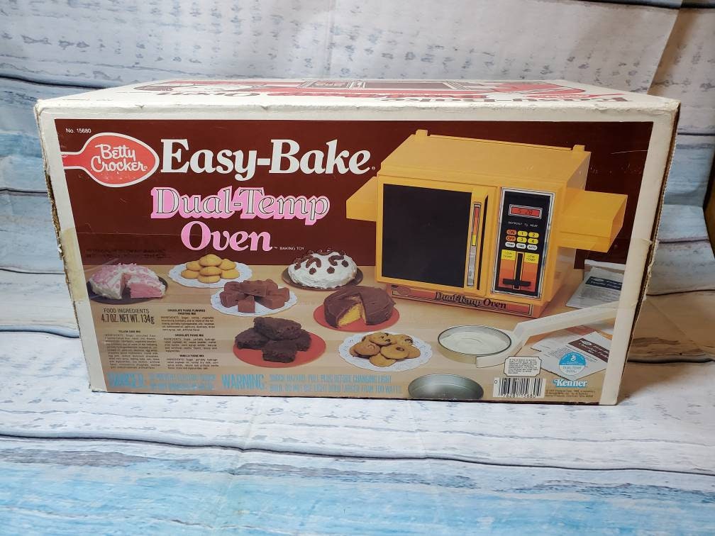 3 Kenner Easy Bake Oven Cake Trays, Betty Crocker Tray, Metal Cake Pan, Pan  for Toy Oven, Jr. Chef Supplies, Slide in Metal Tray, 60s Toys 