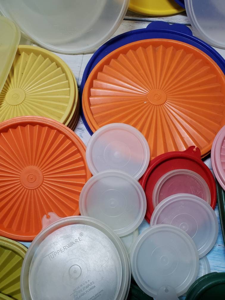Tupperware Replacement Lids listing 2READ Descriptionlots of  Varietyvarious Sizes and Colors 1970s, 1980s, 1990s 