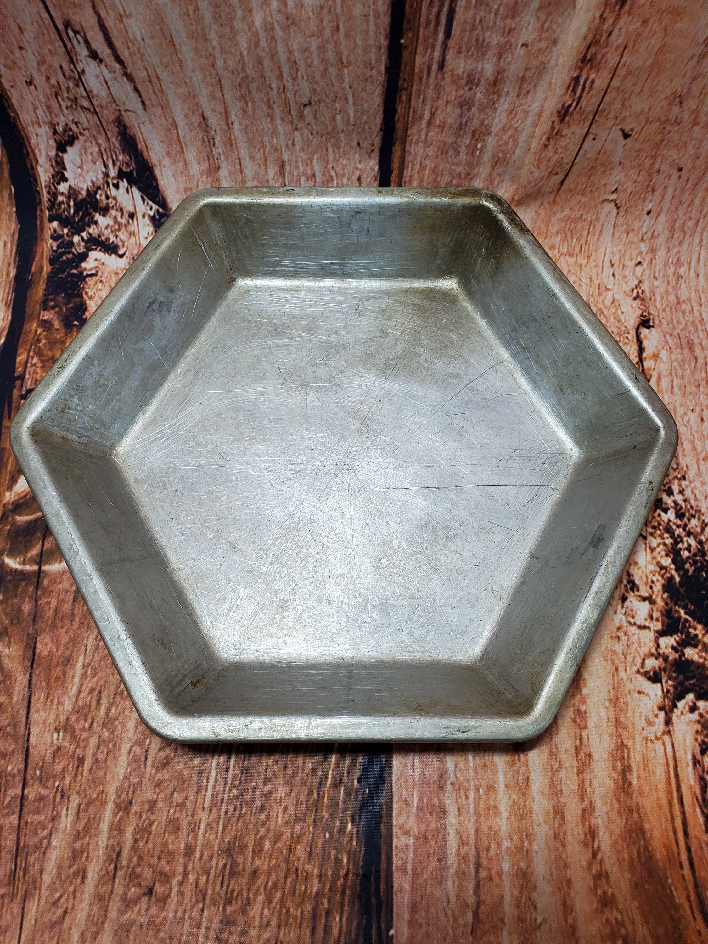 Vintage 6-sided Hexagon 11.5 X 9.5 Pie Pan Plate Dish Aluminum Unbranded  1970s 