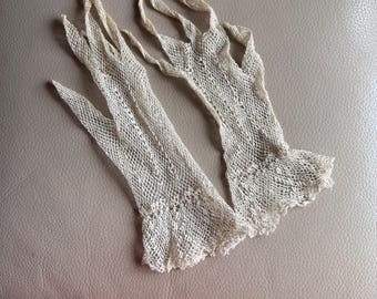 Antique Lace Gloves Antique French Filet Lace Gloves Antique Ladys Gloves Small Gloves Medium Gloves 1900s Bridal Gloves Wedding Gloves