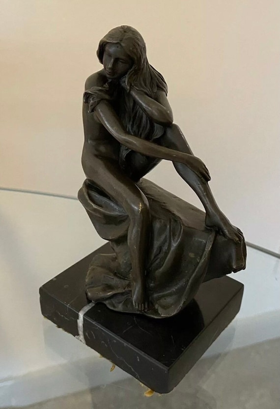 大理石台座にミロの署名入りブロンズ裸婦像 - Etsy 日本