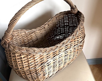 Vintage Wicker Shopping Basket:  1950s - 1960s