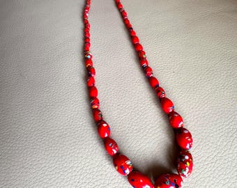 Ancien Collier En Perles De Verre Rouge Et Métal Argenté - Longueur 52 Cm, Occasion Vintage