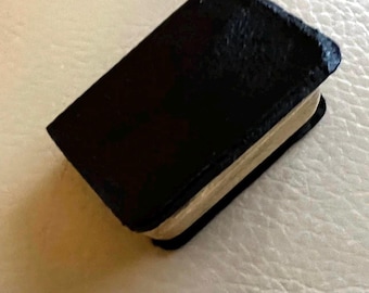 Miniature Antique Shakespeare Book: King Henry VIII Play, 1920s