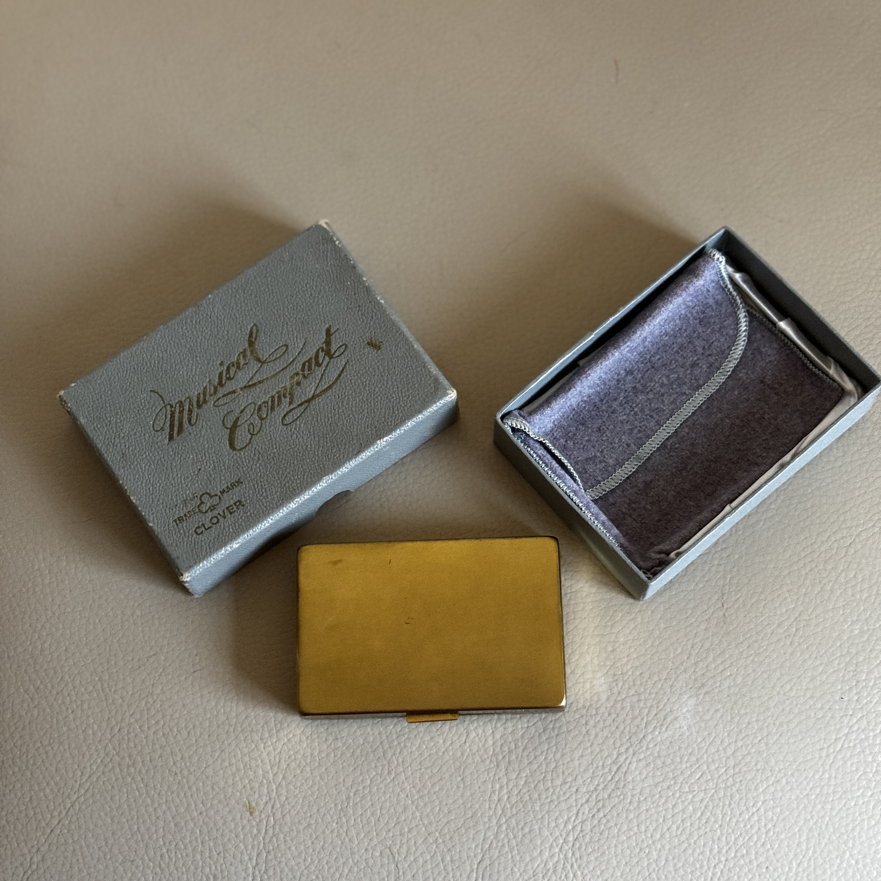 1950s ✨ 英国アンティーク パウダーコンパクト 1950s✨ 英国 アンティーク パウダーコンパクト