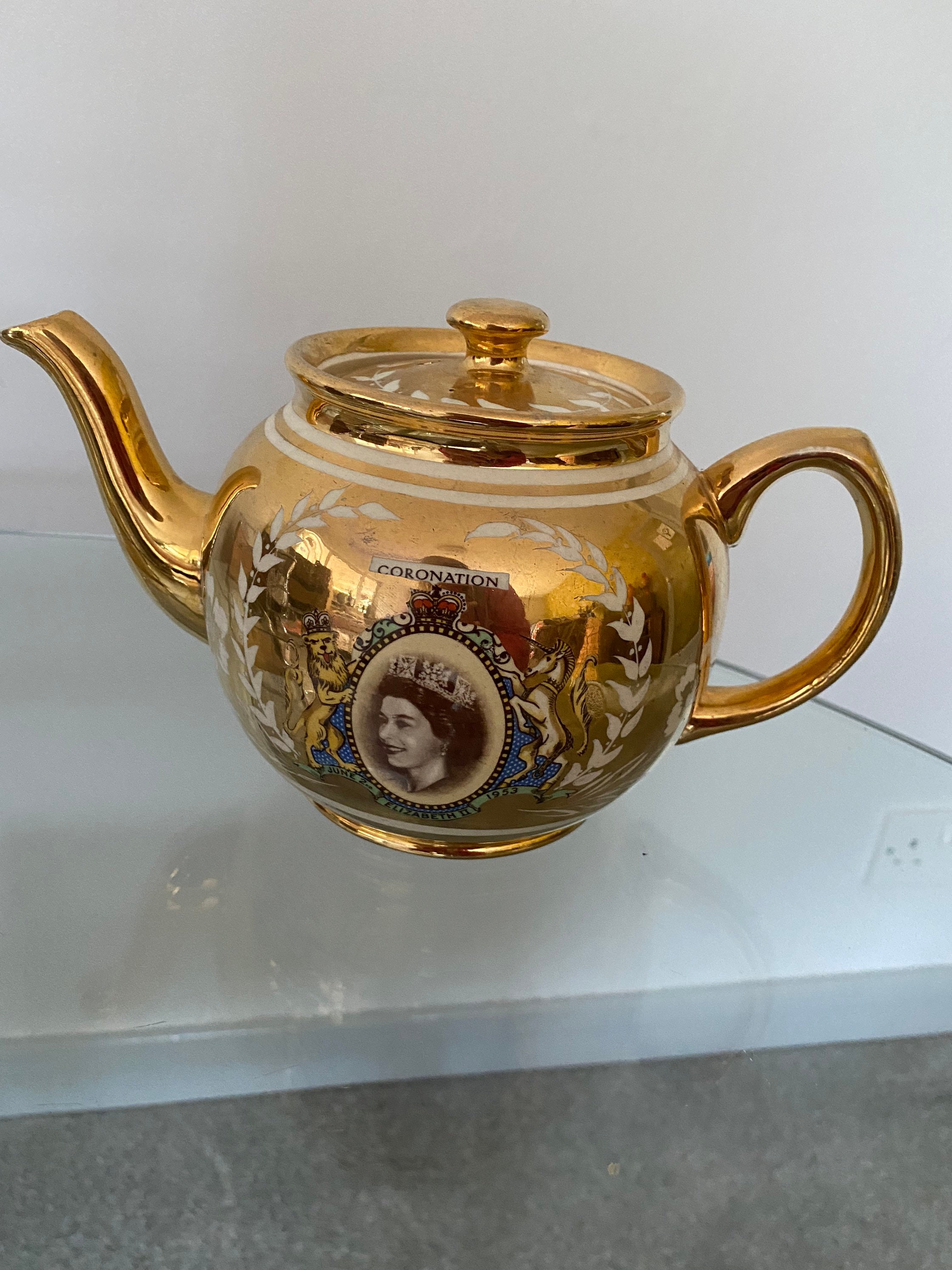 queen elizabeth ii coronation 1953 Sadler teapot coronation teapot