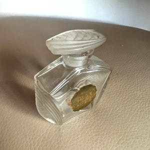 antique perfume bottle vintage glass perfume bottle original label Art Deco scent bottle vintage perfume bottle 1920s 1930s glass stopper