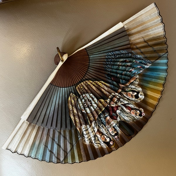 vintage hand fan Spanish fan Spanish hand fan 1950s hand fan 1940s hand fan hand painted fan vintage folding hand fan vintage fan dancers