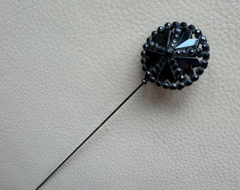 Alfiler de sombrero victoriano de luto con cuentas: remate de cristal negro, década de 1890, antiguo, con forma de corazón.