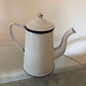 Cafetière des années 1950 Français Cafetière en émail Cuisinière Cafetière Vintage Cafetière Rétro Blanc Bleu Émail Français Country Français Cuisine