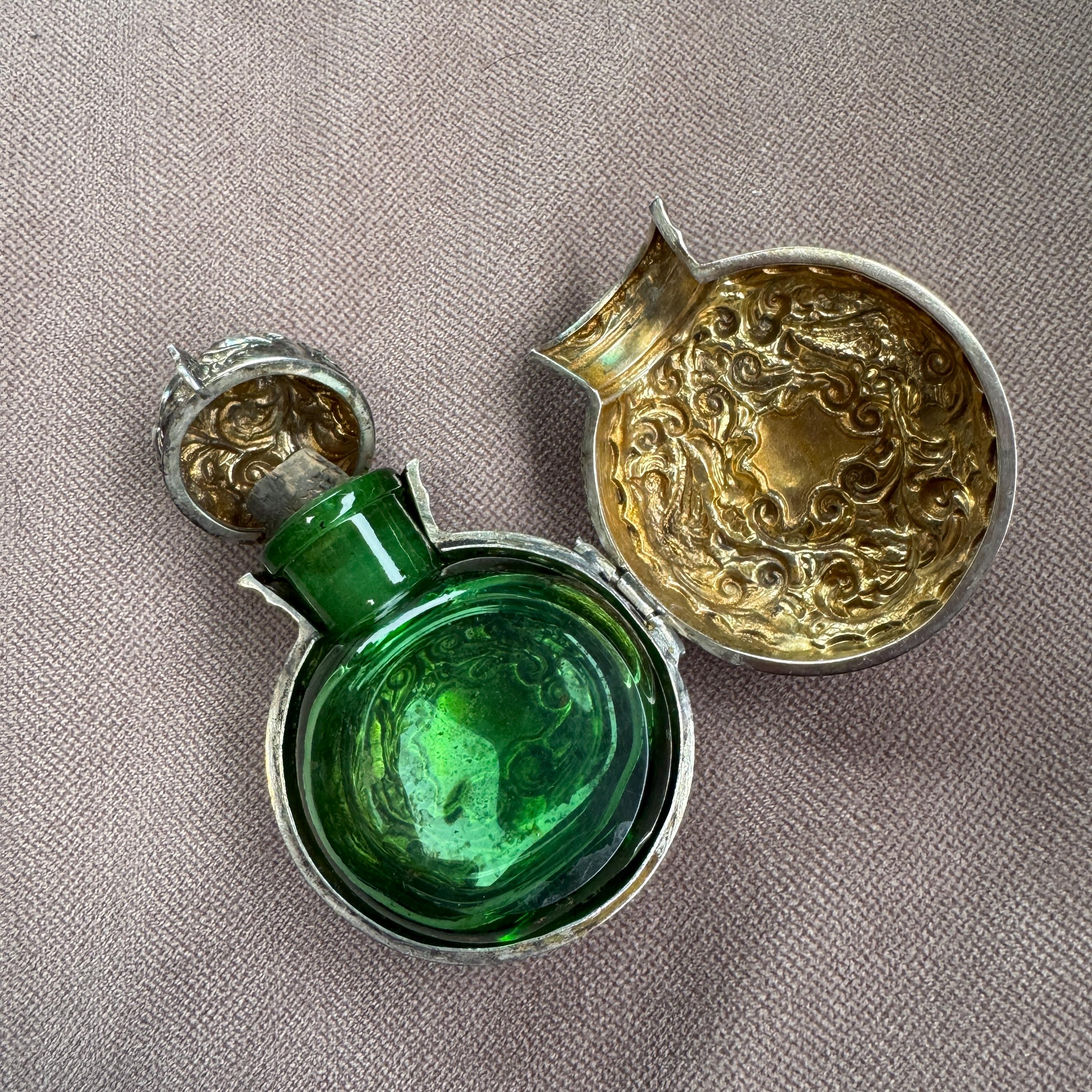 アンティークシルバーの香水瓶: アールヌーボー、バーミンガム、1897