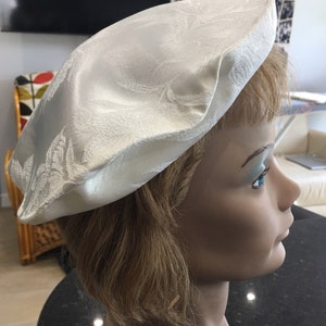 Vintage Maids Cap Mop Kappe Vintage Kappe Vintage Hut Maids Hut Vintage Creme Damask Cap Hand made Kostüm 26 x 28 cm