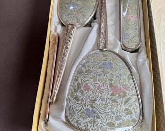 1950s Vanity Set Original Box Hand Mirror Vintage Dressing Table Set 1940s Bedroom Set Vintafe Vanity Set 4 Piece Embroidered Satin Boxed