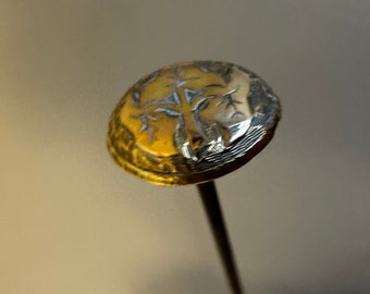Antique Gold Fronted Hatpin: Art Nouveau Ivy Design