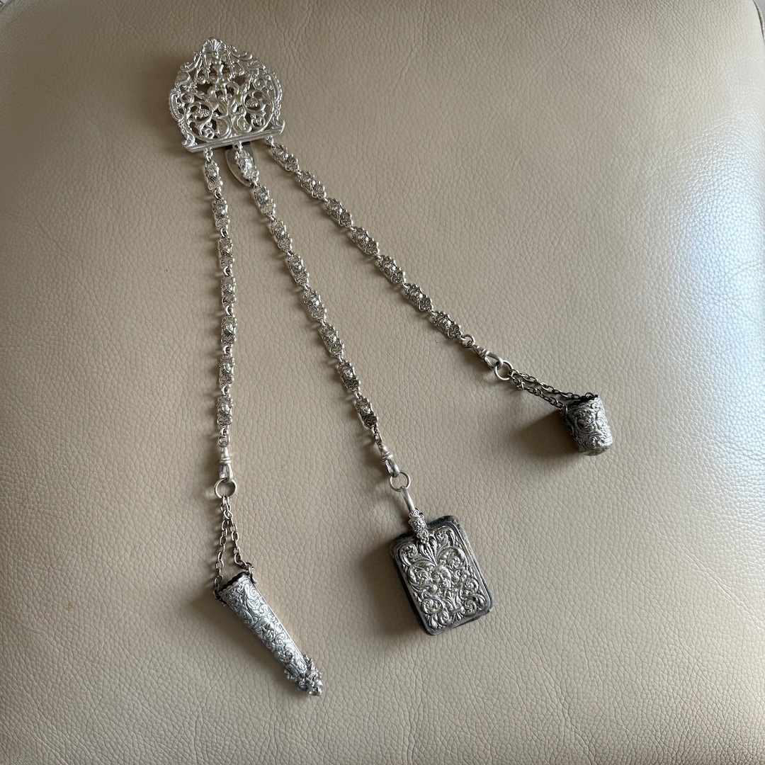 アンティーク・アールヌーボー・ミシン・シャトレーヌ：銀メッキ