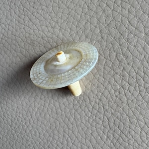 Antique Thread Holder Antique Thread Winder Carved Mother of Pearl Victorian Sewing Tool Sewing Accessory Antique Spool Antique Bobbin