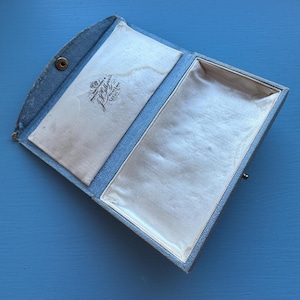 antique jewellery box Edwardian jewelry box 1910s jewelry box 1900s jewelry box silk lined pocket bracelet jewelry box gift box medal box