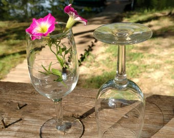Pair of Etched Design Stemware/Toasting Glasses/Wine Glass/Barware/Goblet/White Wine Glass/Goblet/Alcohol Glass/Vintage/Preowned