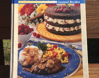 Taste of Home's 2000 Quick Cooking Annual Recipes Hardback Preowned Vintage Copy