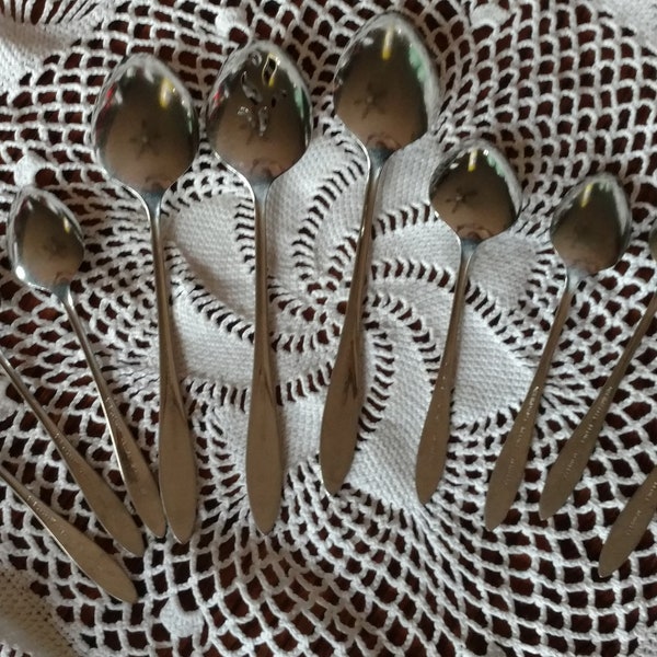On Sale 10 Piece Ember Glow Oneidacraft Deluxe Stainless -1 Slotted ,2 Serving Spoons,1 Sugar Spoon,6 Teaspoons Disc. Pattern Circa 1990