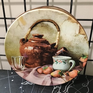 Vintage 60s Large Round Tin with Lid Strawberries & Tea Pot FREE SHIPPING