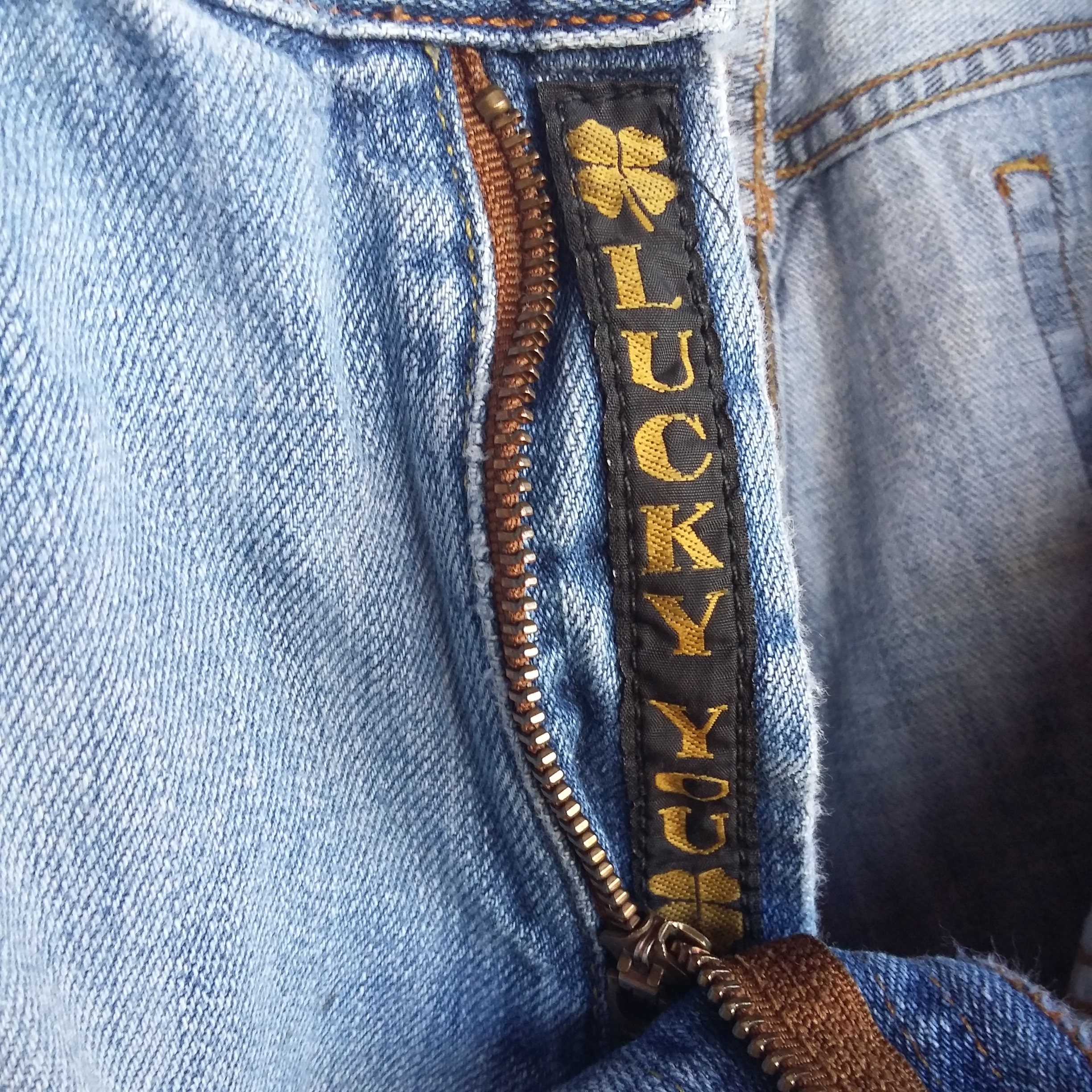 Lucky Jeans Straight Leg Distressed Destroyed 36x30 5 Pocket Zipper Fly  Trashed Holes Worn Stained Stonewashed FREE SHIPPING 